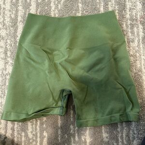 Alphalete Amplify shorts